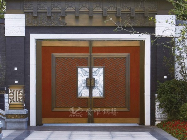 別墅銅門(mén)制造商應(yīng)利用市場(chǎng)趨勢(shì)面對(duì)困難