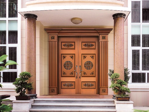 銅門廠家的銅大門的裝飾風(fēng)格