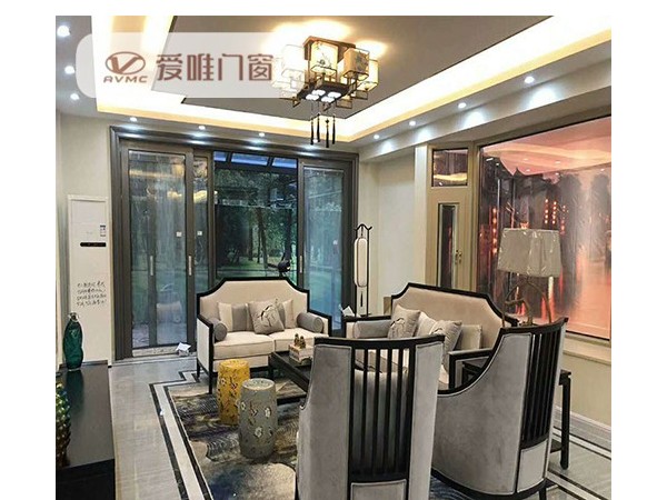 您知道鋁合金推拉門和鋁合金平開門的特點嗎？