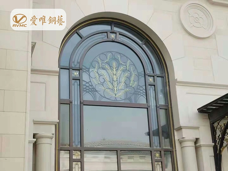 愛(ài)唯銅門