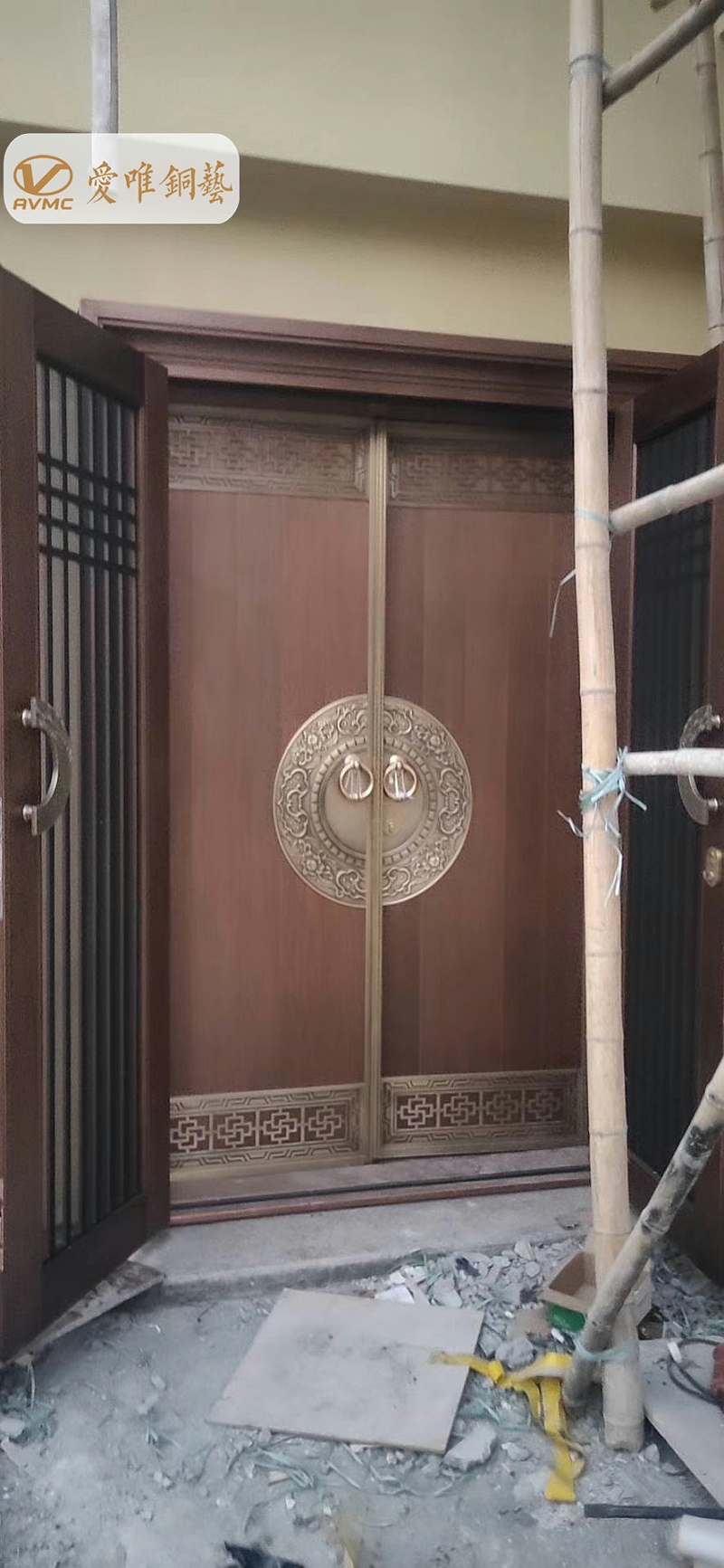 愛(ài)唯銅門(mén)
