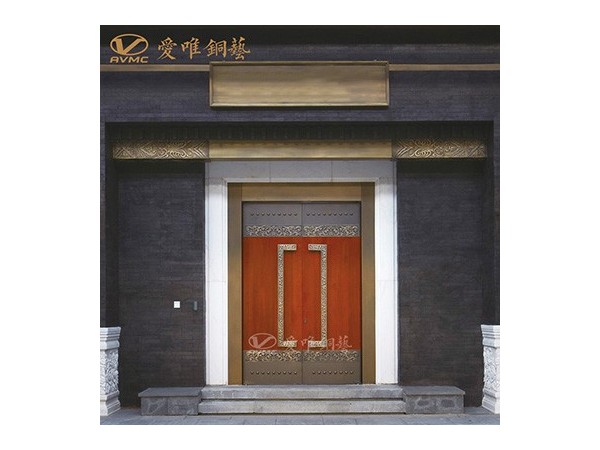 銅門上的花件圖案的寓意是什么？