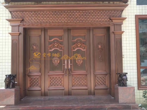 定制別墅銅門的材料與維護(hù)成本